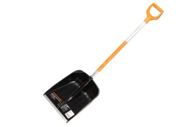Лопата FISKARS для уборки снега облегченная SnowXpert 1026793